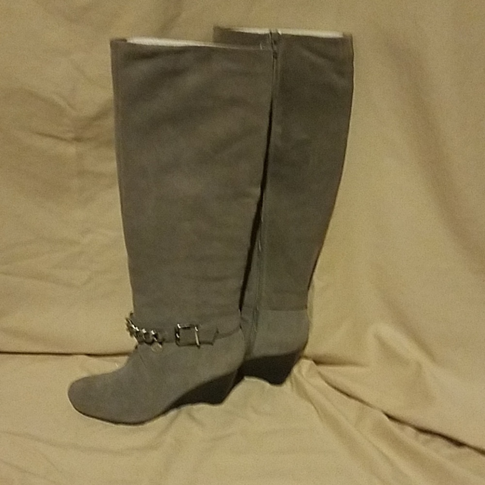 Suede boot